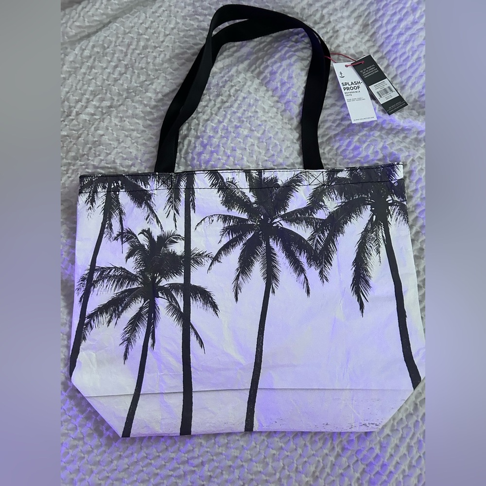 aloha collection reversible tote in package. Brand new. Kalapana print.